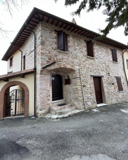 Casa Vacanze Vecchio Frantoio Residenza Leccino Spoleto Exterior photo