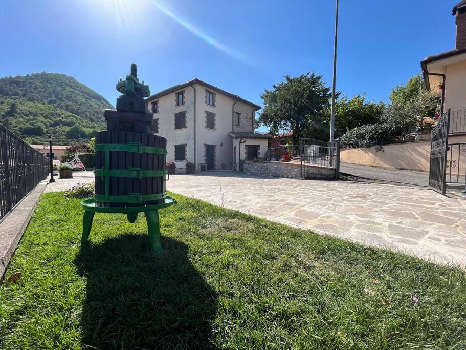Casa Vacanze Vecchio Frantoio Residenza Leccino Spoleto Exterior photo
